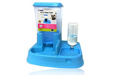 Automatic pet feeder and water