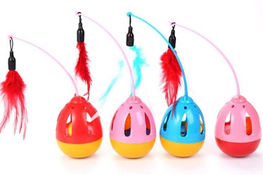 hot sales  tumbler cat toys with feather /squeaky